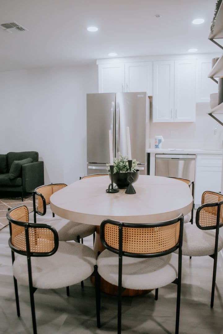 Phoenix Apartment: 13230 N 22nd St