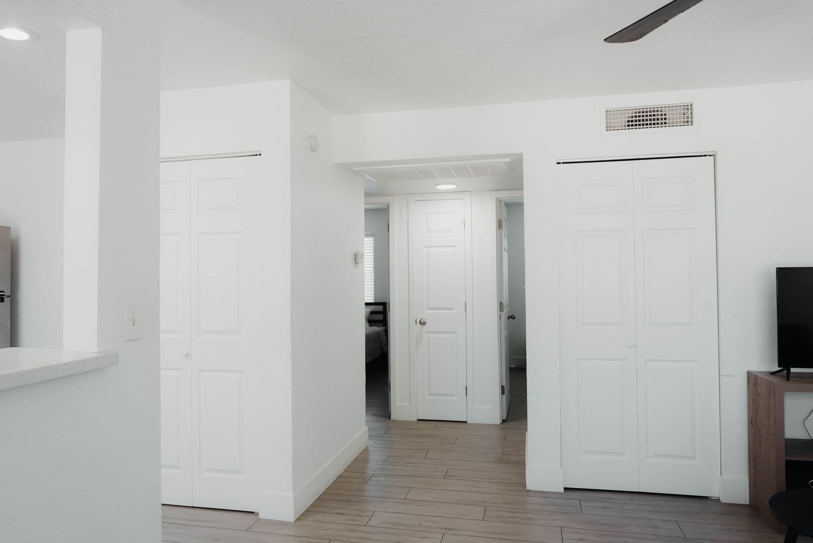 Phoenix Apartment: 1710 N 31st St