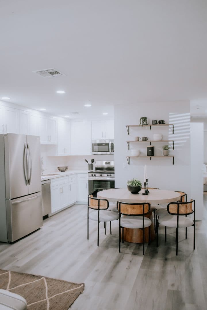 Phoenix Apartment: 13230 N 22nd St