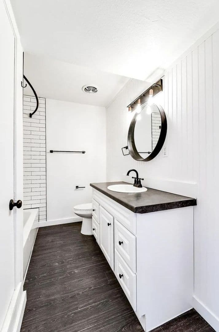 Phoenix Apartment: 4041 East Belleview Street