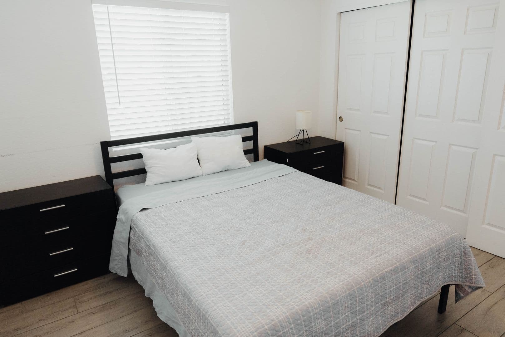 Phoenix Apartment: 1710 N 31st St