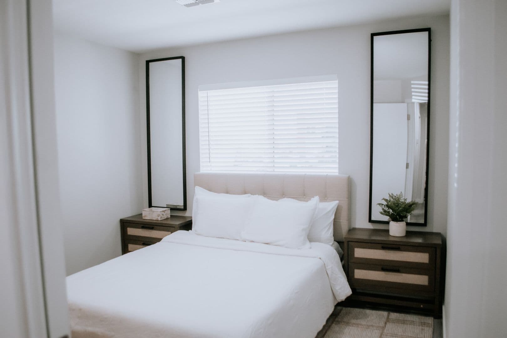 Phoenix Apartment: 13230 N 22nd St