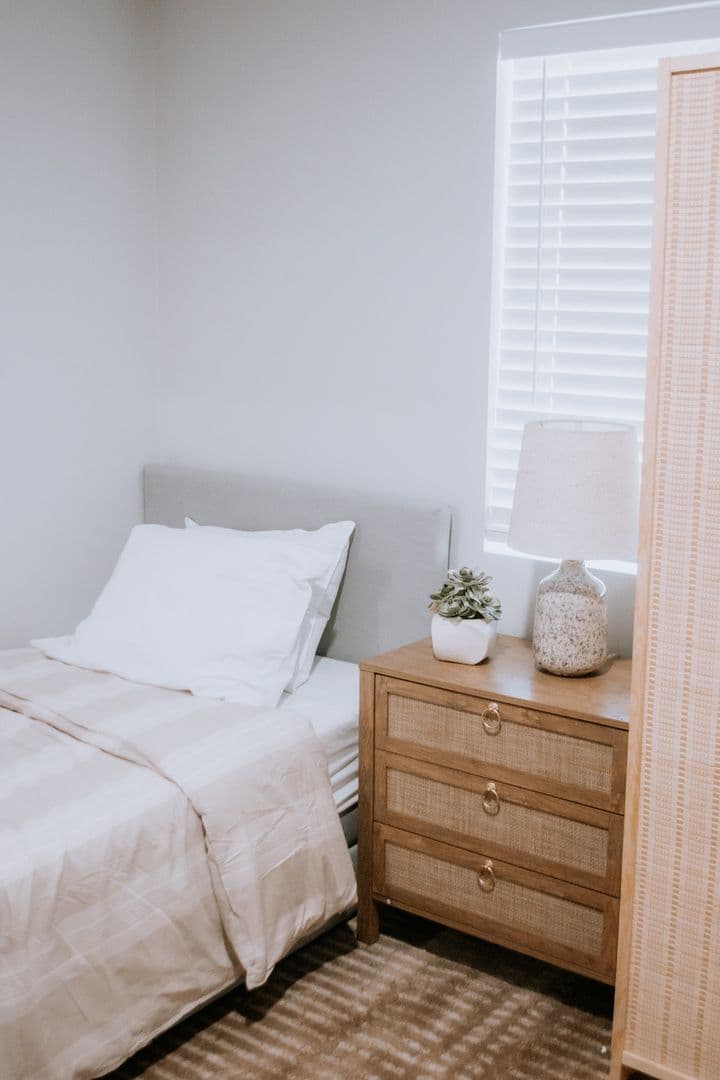 Phoenix Apartment: 13230 N 22nd St