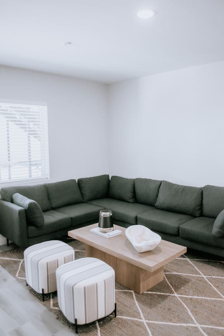 Phoenix Apartment: 13230 N 22nd St