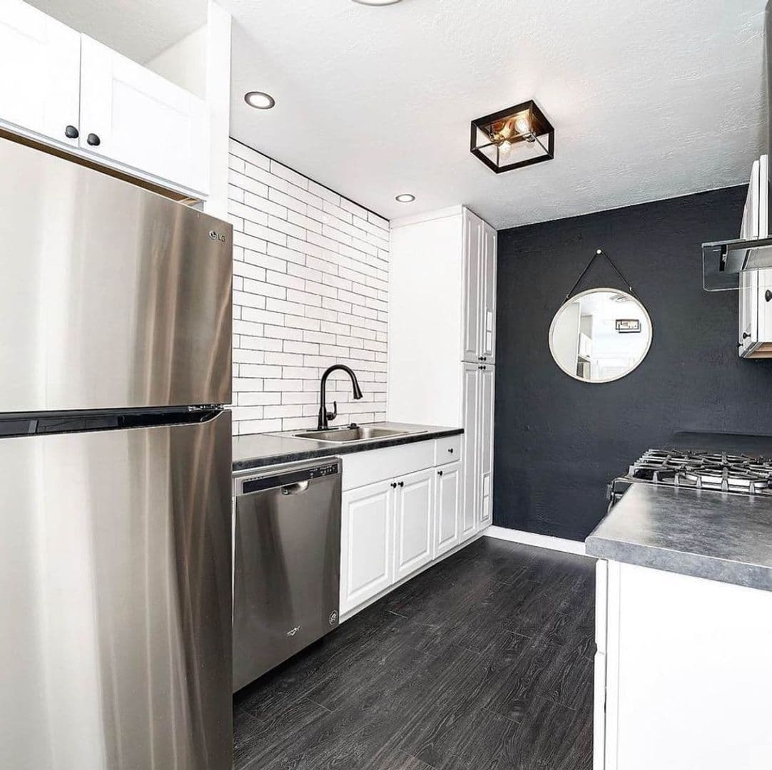 Phoenix Apartment: 4041 East Belleview Street