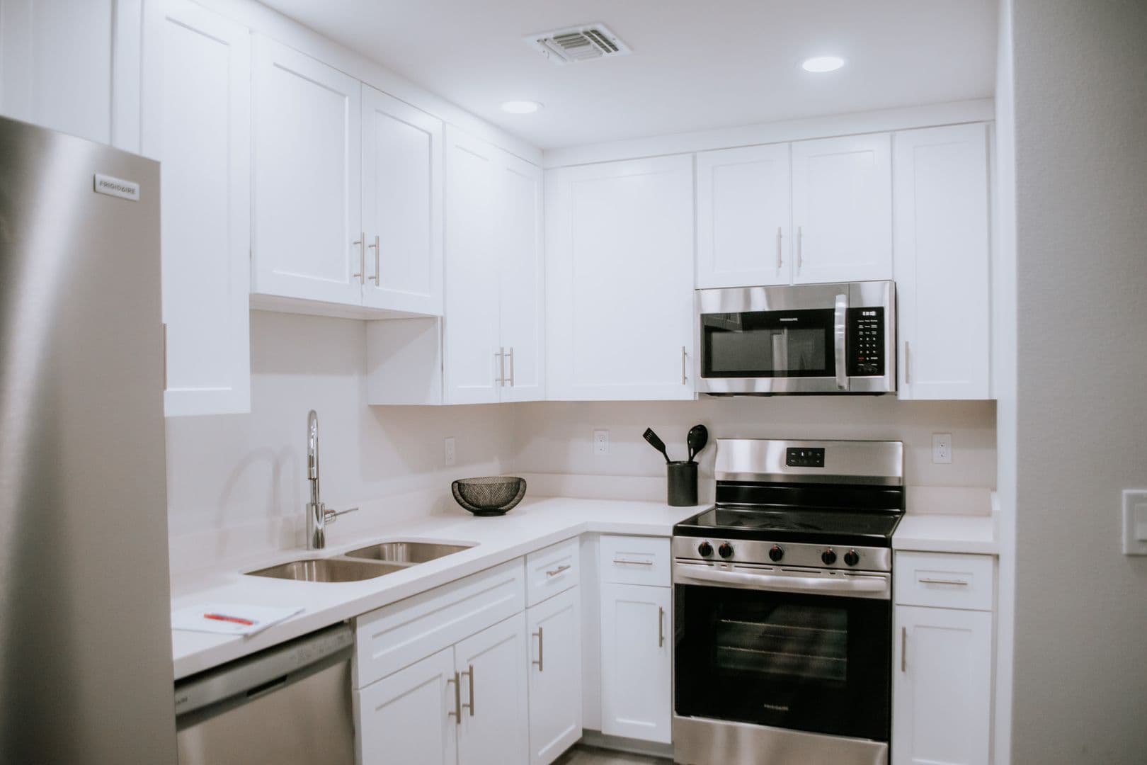 Phoenix Apartment: 13230 N 22nd St