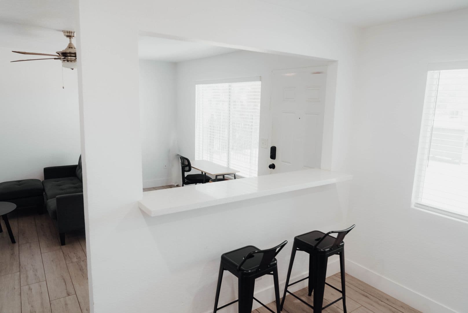 Phoenix Apartment: 1710 N 31st St