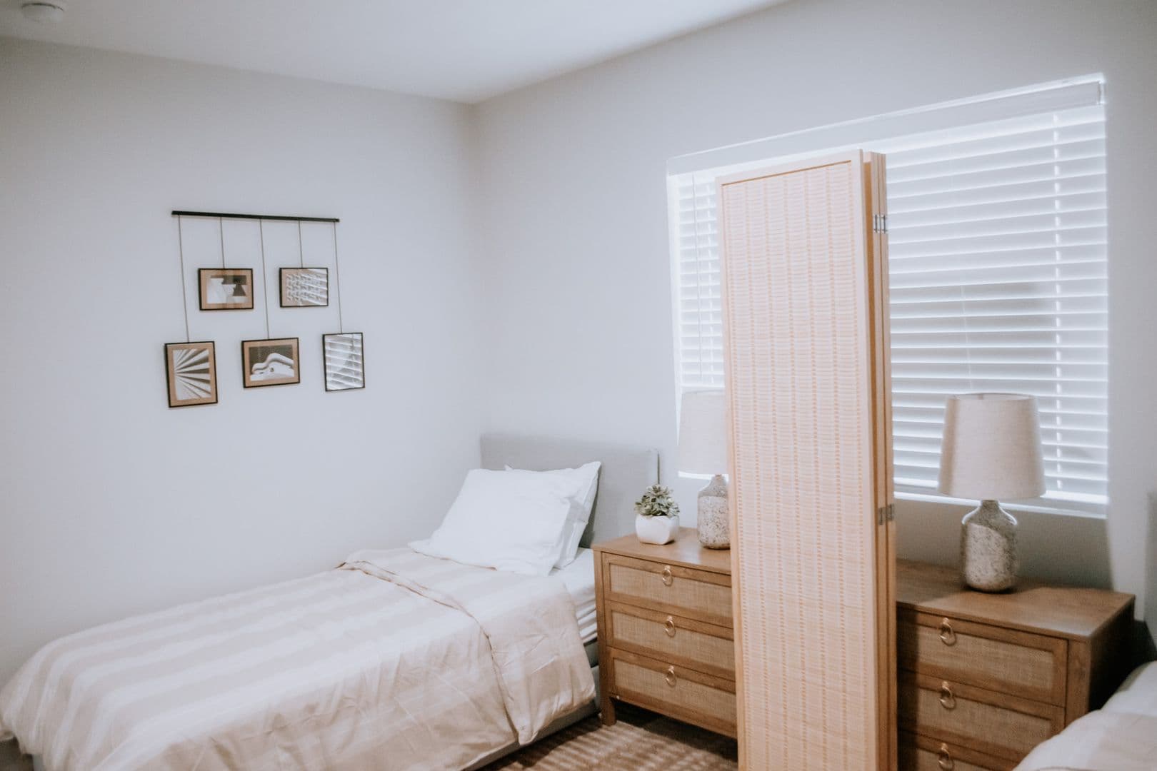 Phoenix Apartment: 13230 N 22nd St
