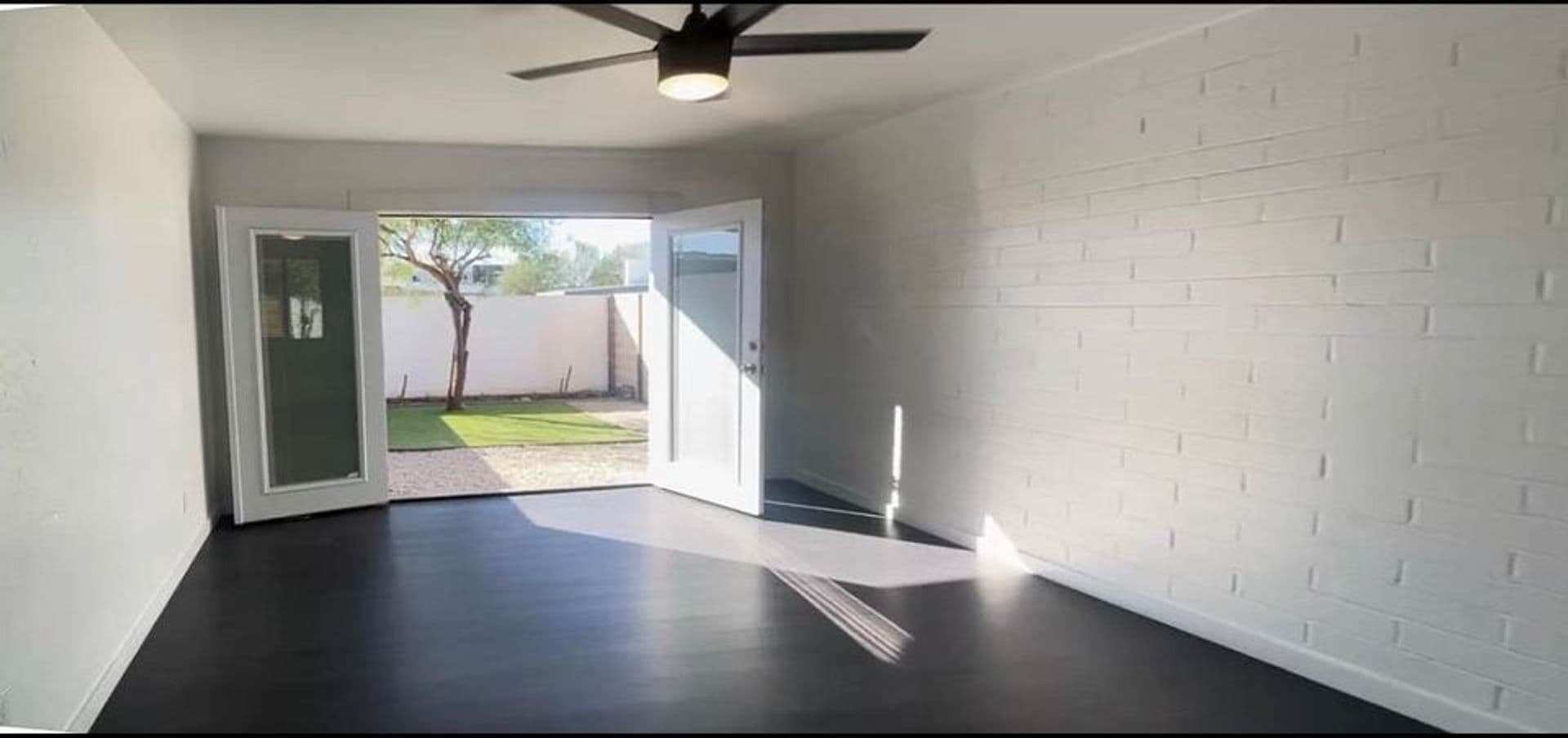 Phoenix Apartment: 4041 East Belleview Street