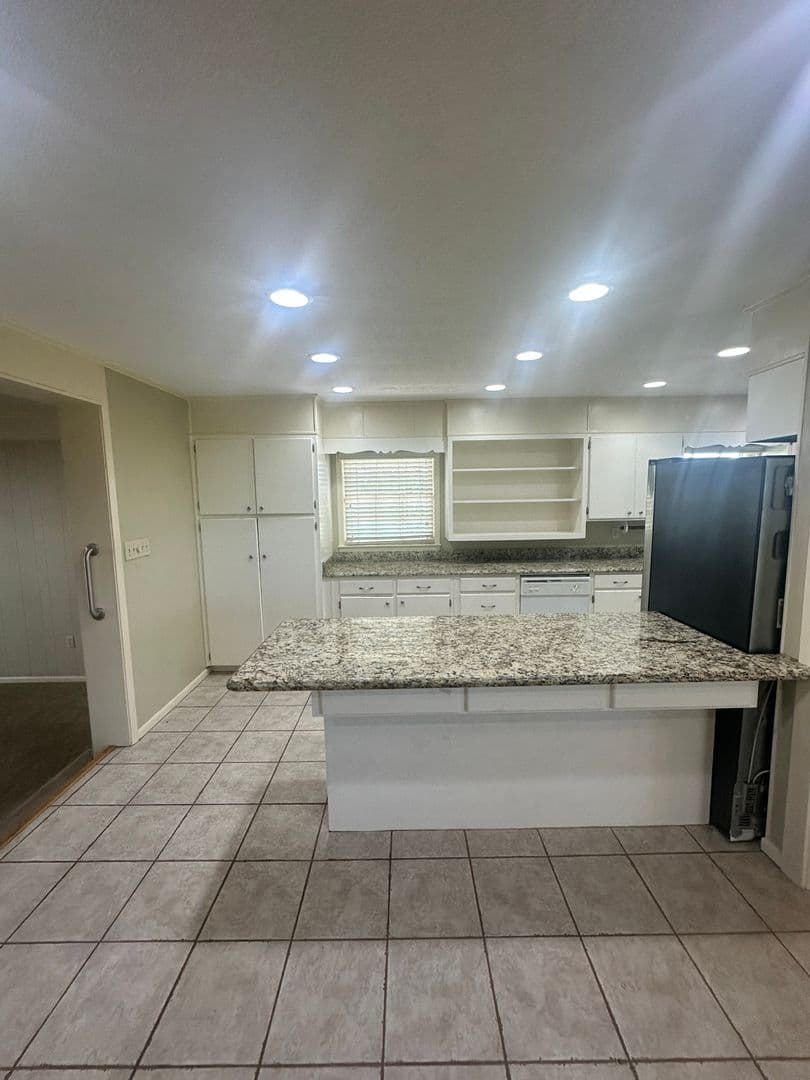 Valdosta House: 4742 Cat Creek Rd *