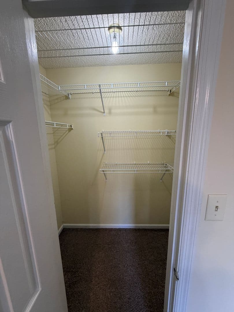 Valdosta House: 377 Pinedale Cir*