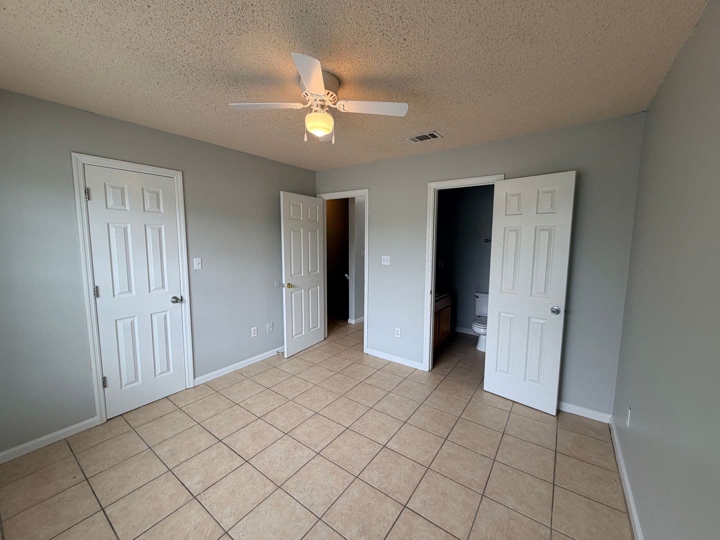 Valdosta Apartment: 1531 Woodard St. * - 375 - D5