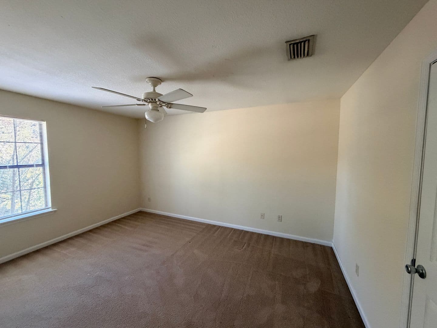 Valdosta Apartment: 1704 N Patterson St. * - #4