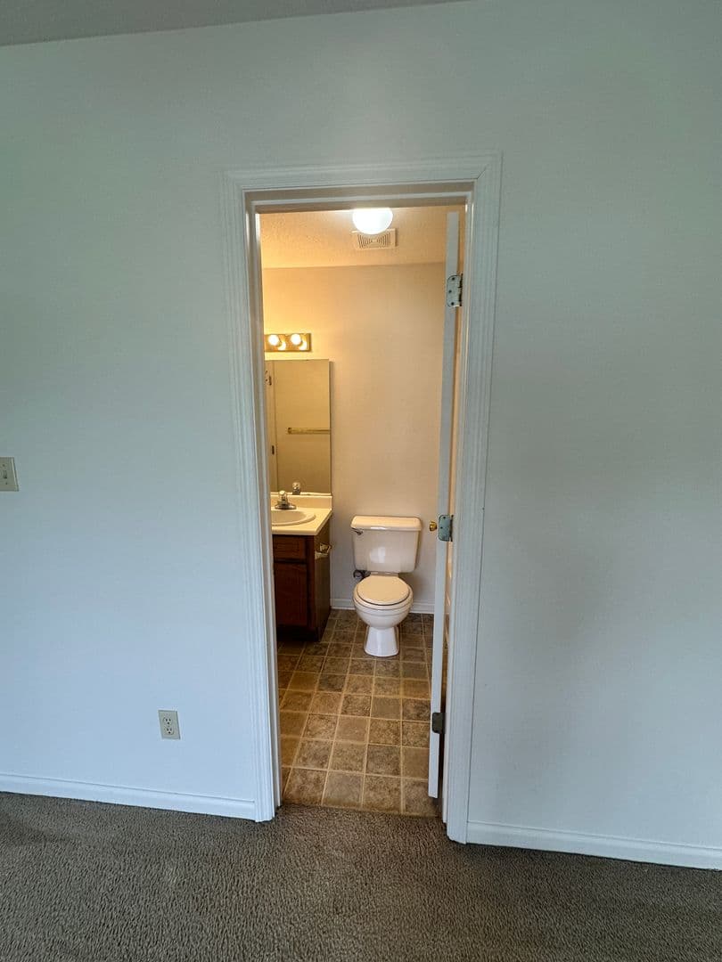 Valdosta House: 6119 B Vinnie Dr
