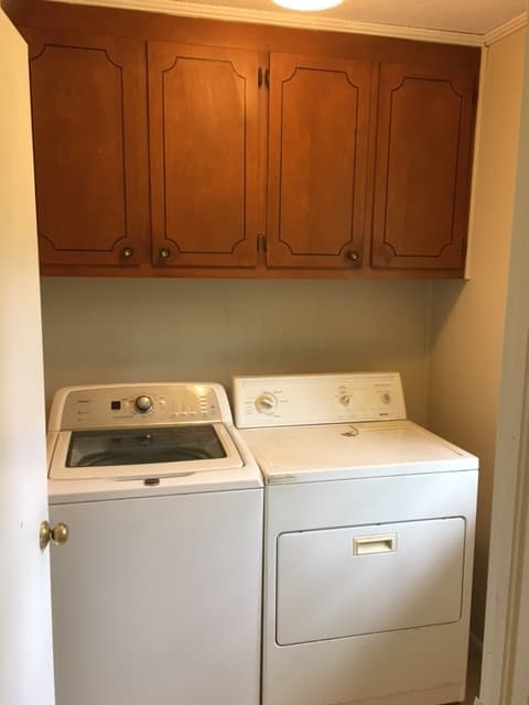 Valdosta House: 1111 Gornto Rd. *