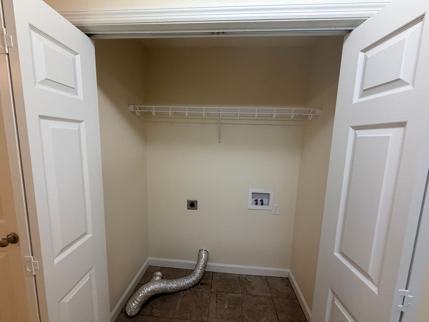 Valdosta Apartment: 1704 N Patterson St. * - #8