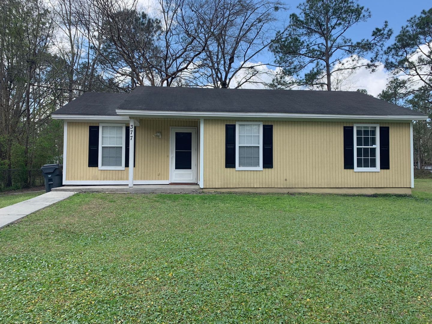 Valdosta House: 377 Pinedale Cir*