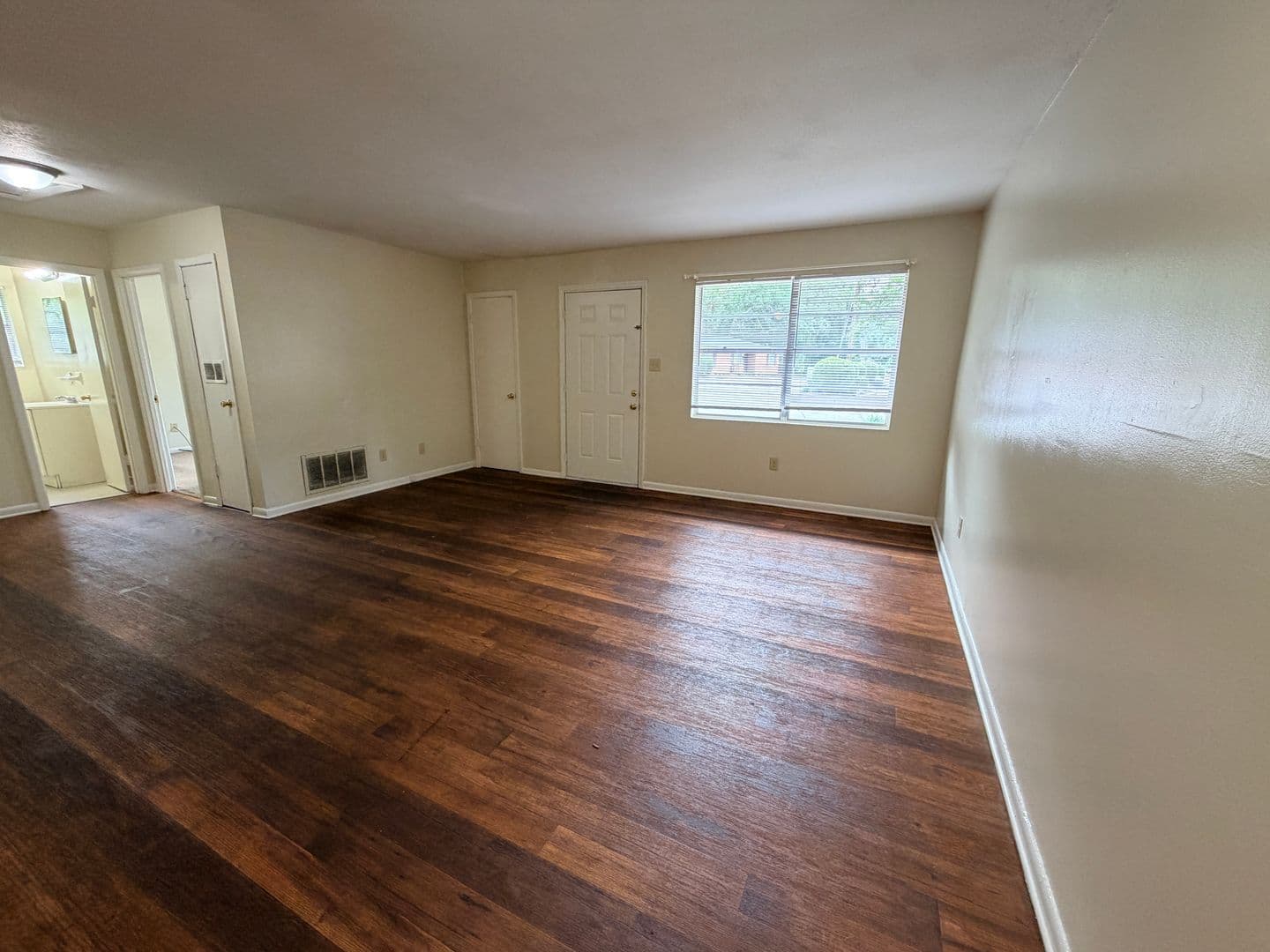 Valdosta Apartment: 104 Lankford Circle