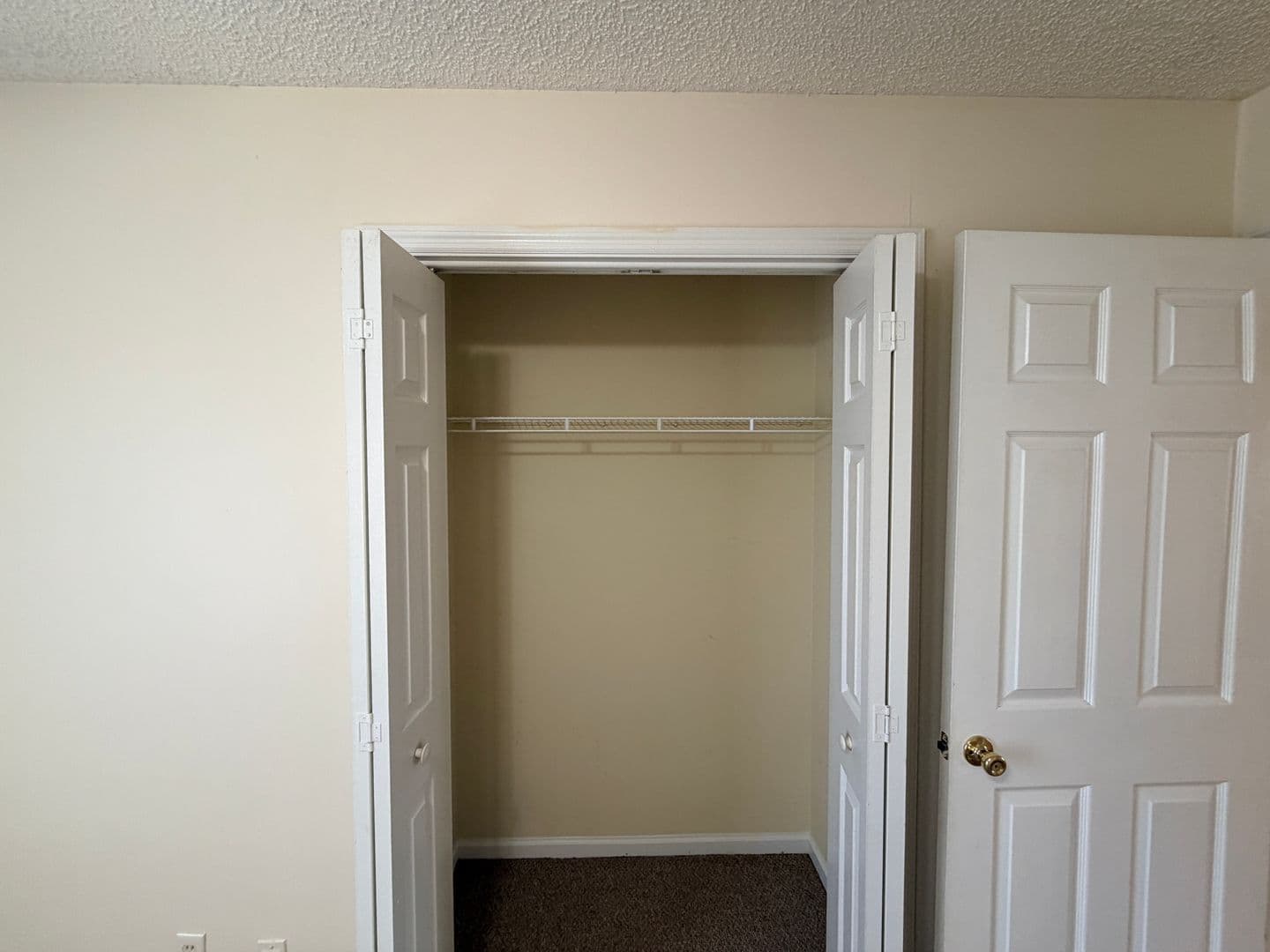Valdosta House: 377 Pinedale Cir*