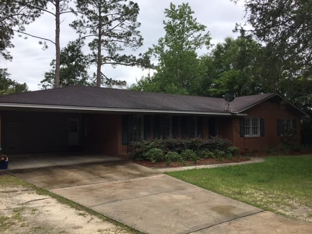 Valdosta House: 1111 Gornto Rd. *
