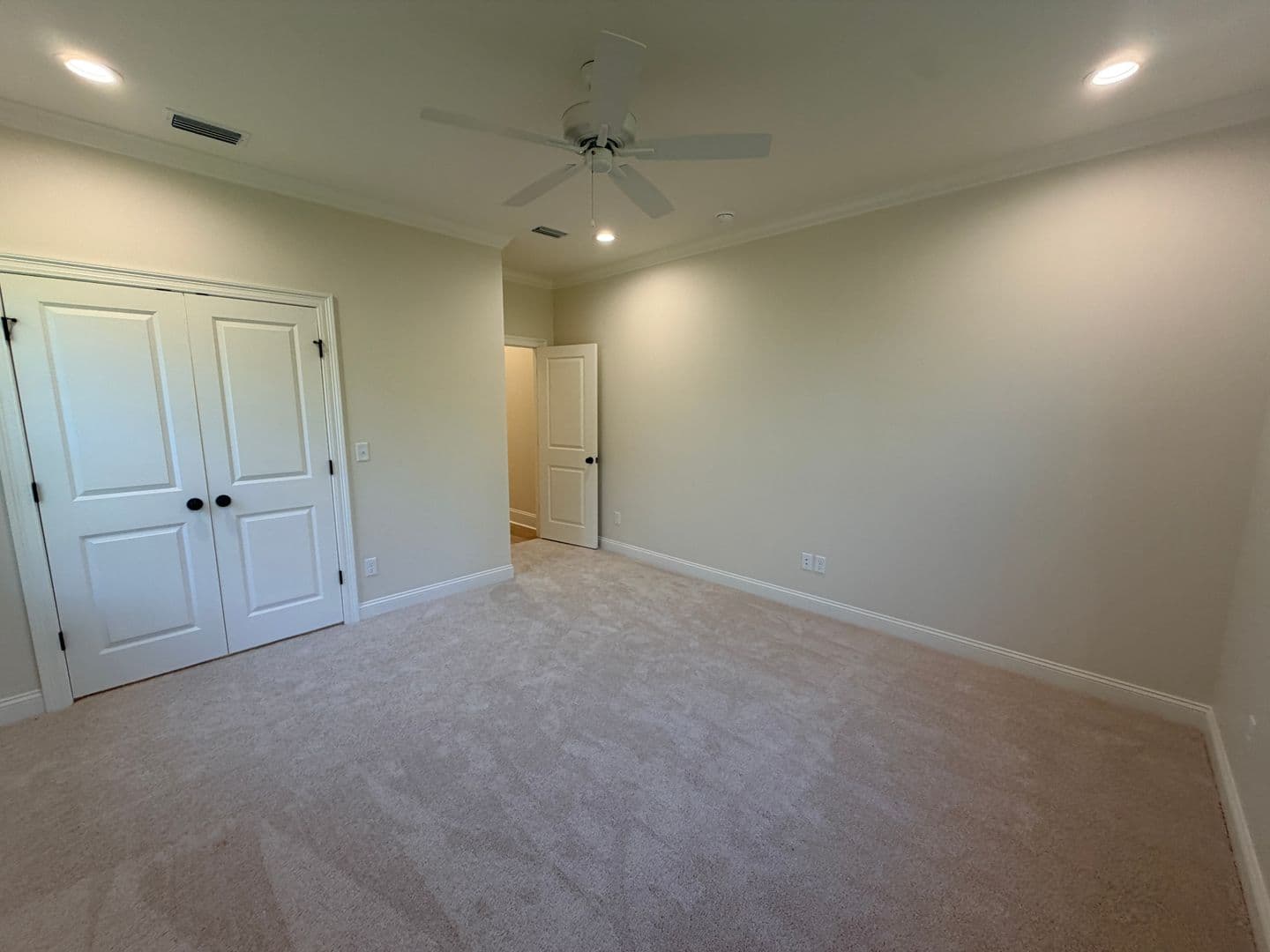 Lake Park House: 5635 Schoolhouse Pond Rd. *