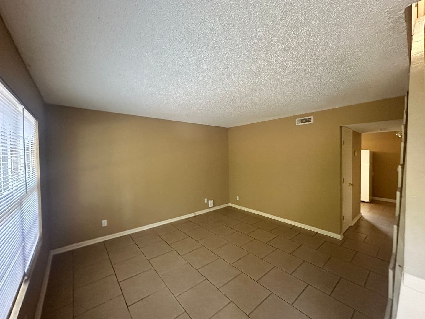 Adel Townhome: 1305 Breckenridge Dr Apt 9