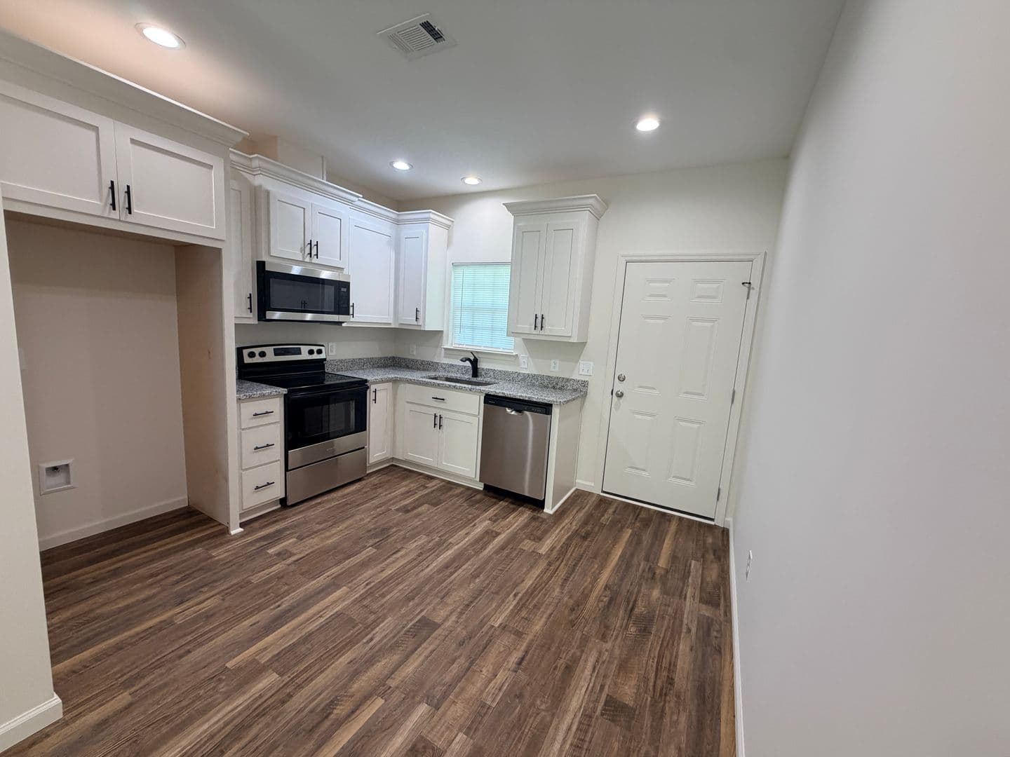 Nashville Apartment: 719 Dawn Dr. * - A