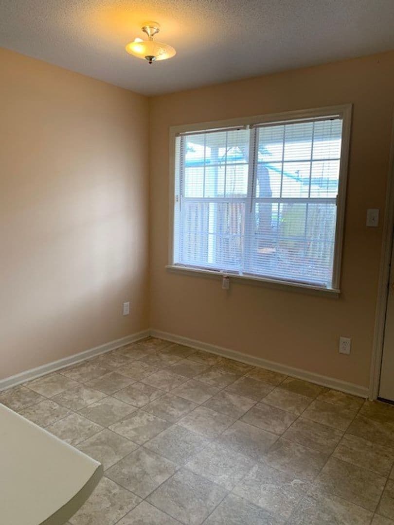 Valdosta House: 1821 Remer Lane*