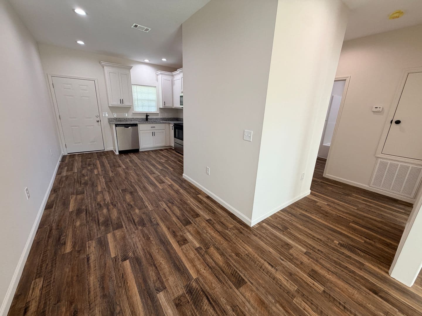 Nashville Apartment: 719 Dawn Dr. * - B