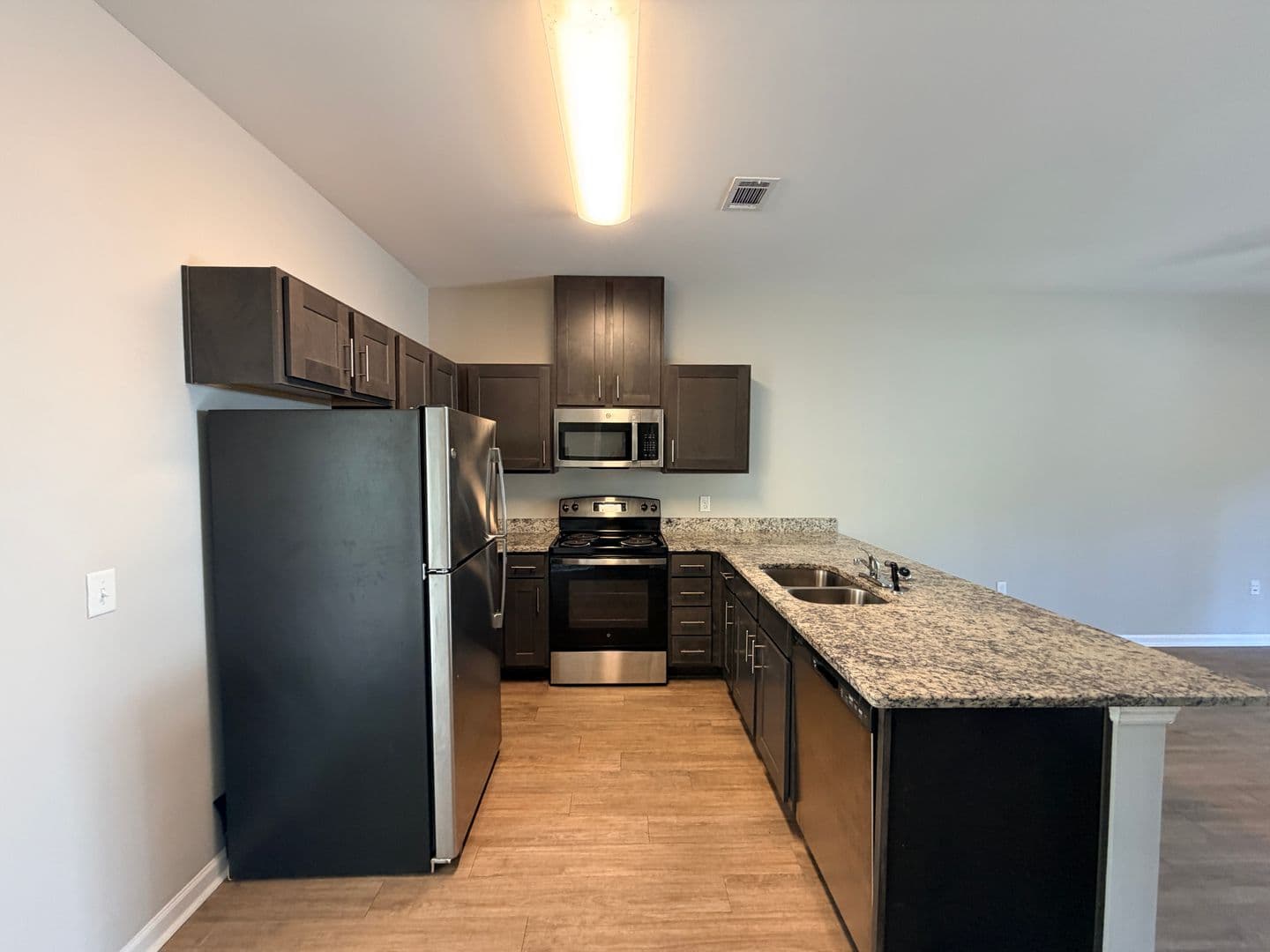 Valdosta Apartment: 1023 W. Gordon  - A6