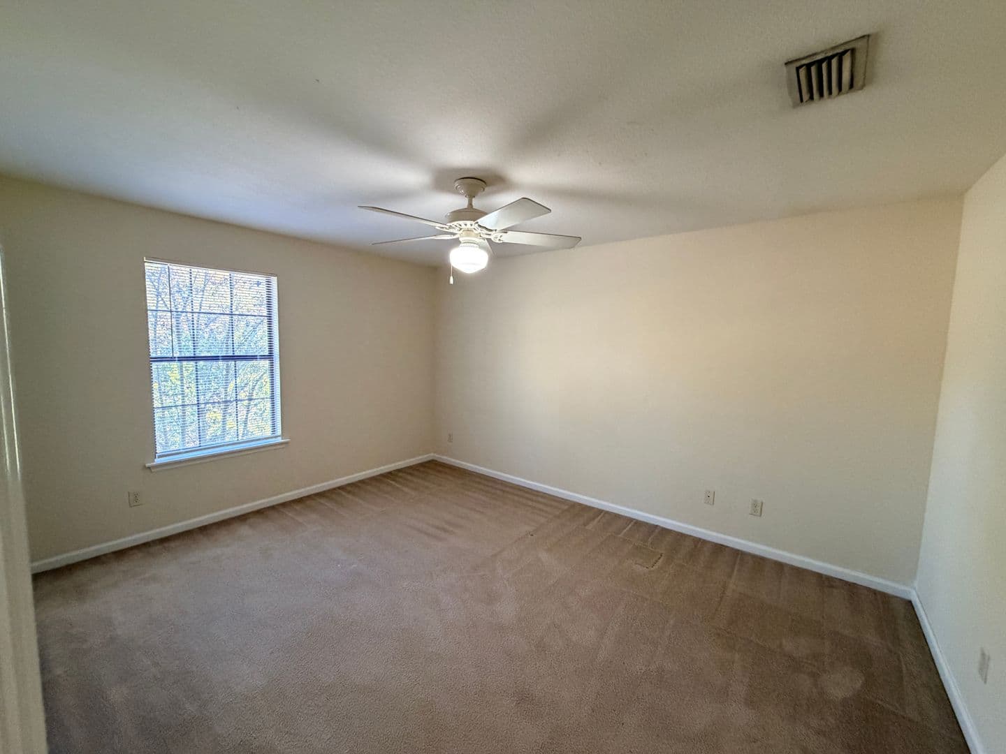 Valdosta Apartment: 1704 N Patterson St. * - #4