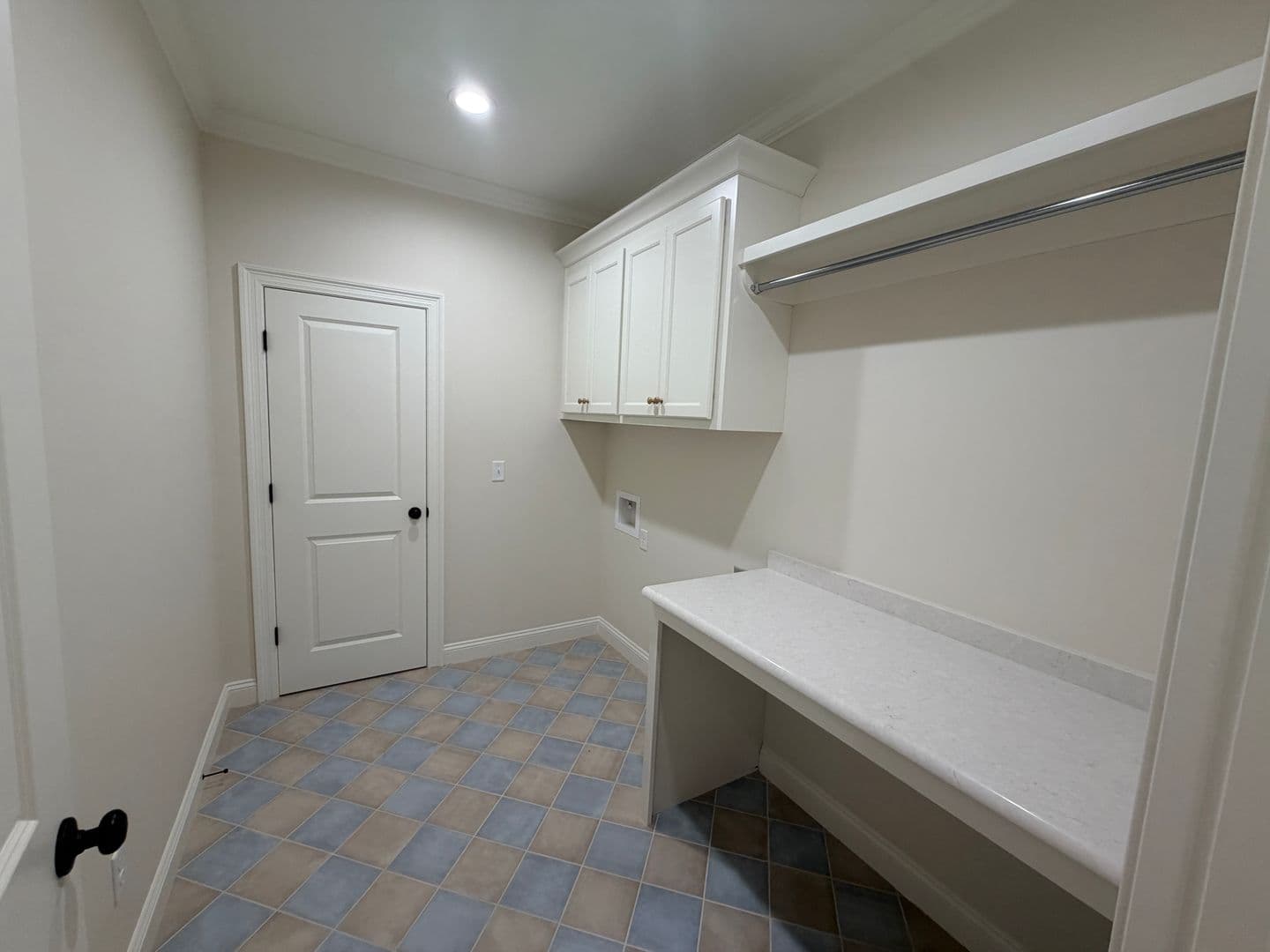 Lake Park House: 5635 Schoolhouse Pond Rd. *