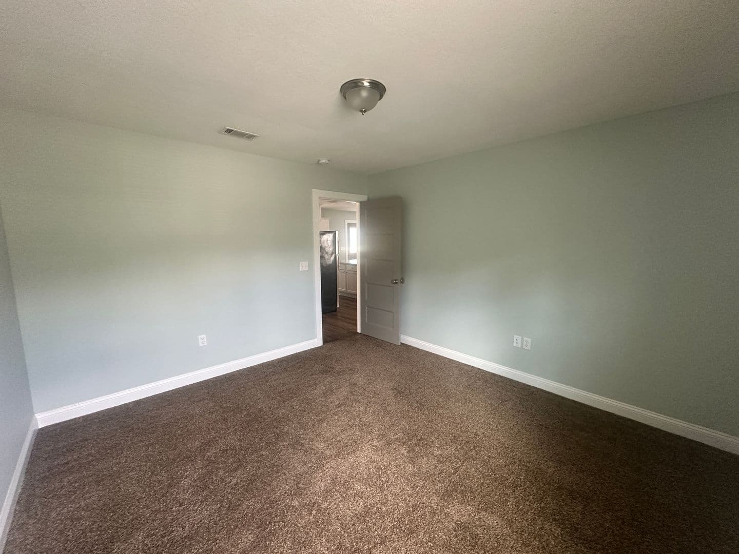 Hahira Apartment: 440 W. Stanfill St. * - 938 - B3