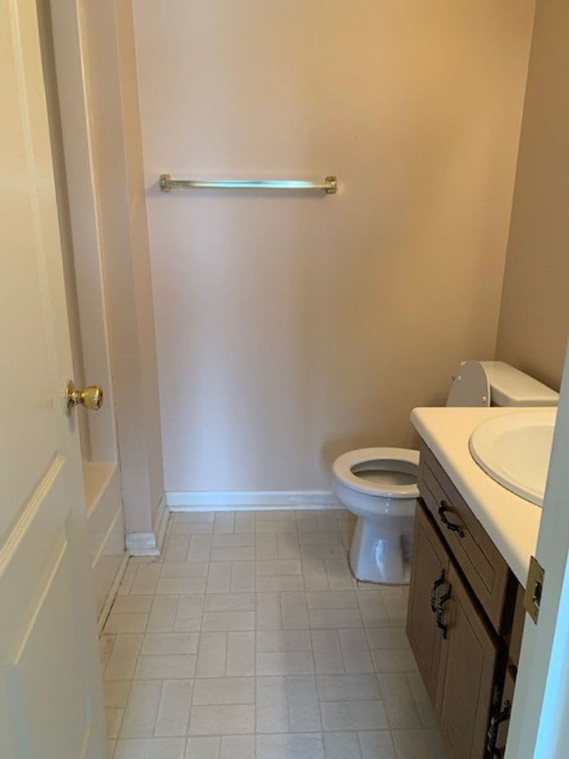 Valdosta House: 1821 Remer Lane*