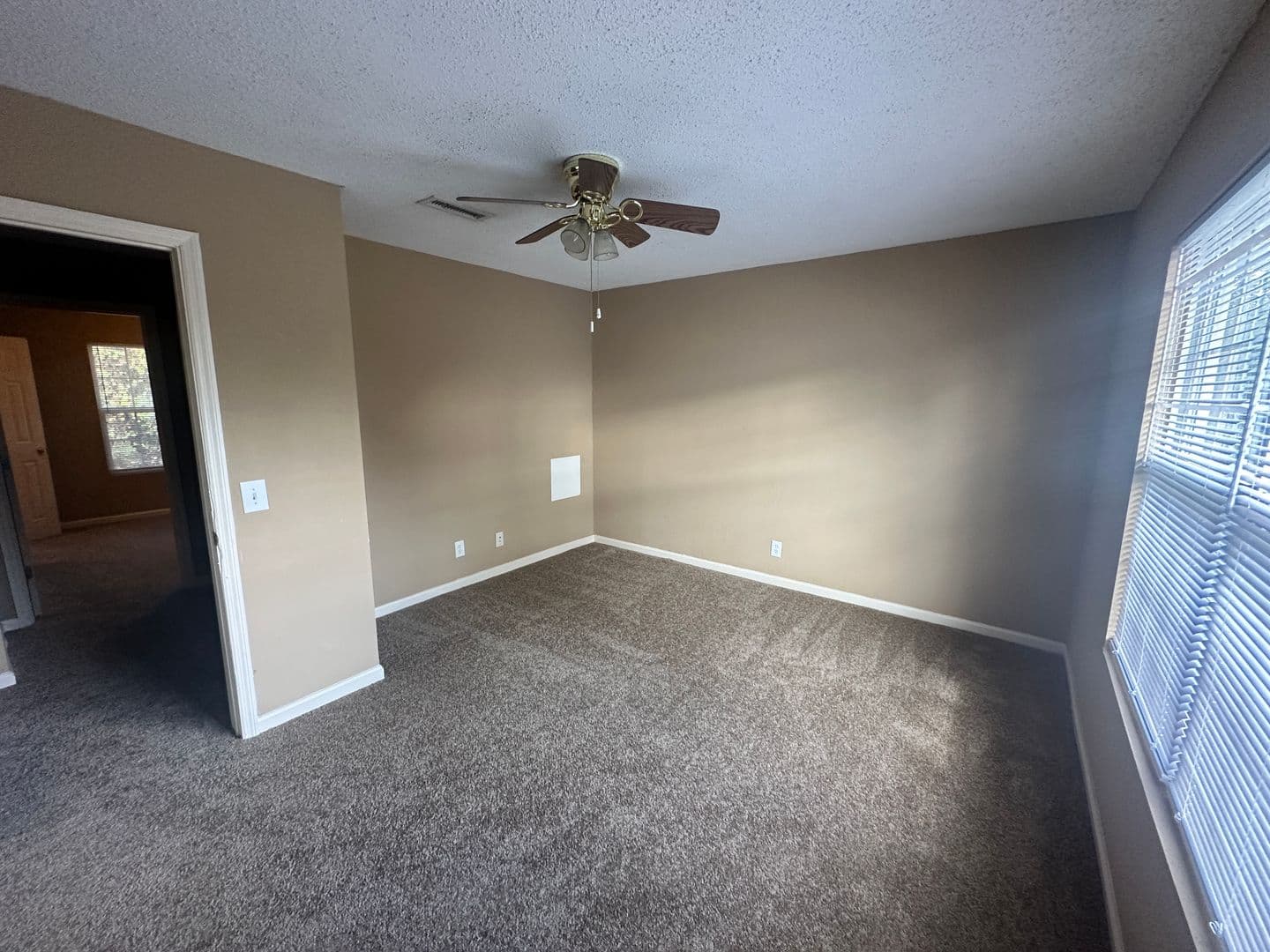 Adel Townhome: 1305 Breckenridge Dr Apt 9