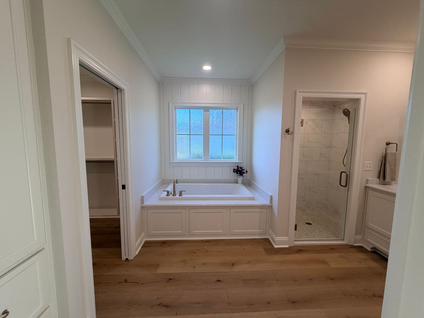Lake Park House: 5635 Schoolhouse Pond Rd. *
