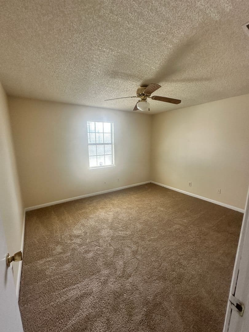 Remerton Apartment: 1603 Victory St