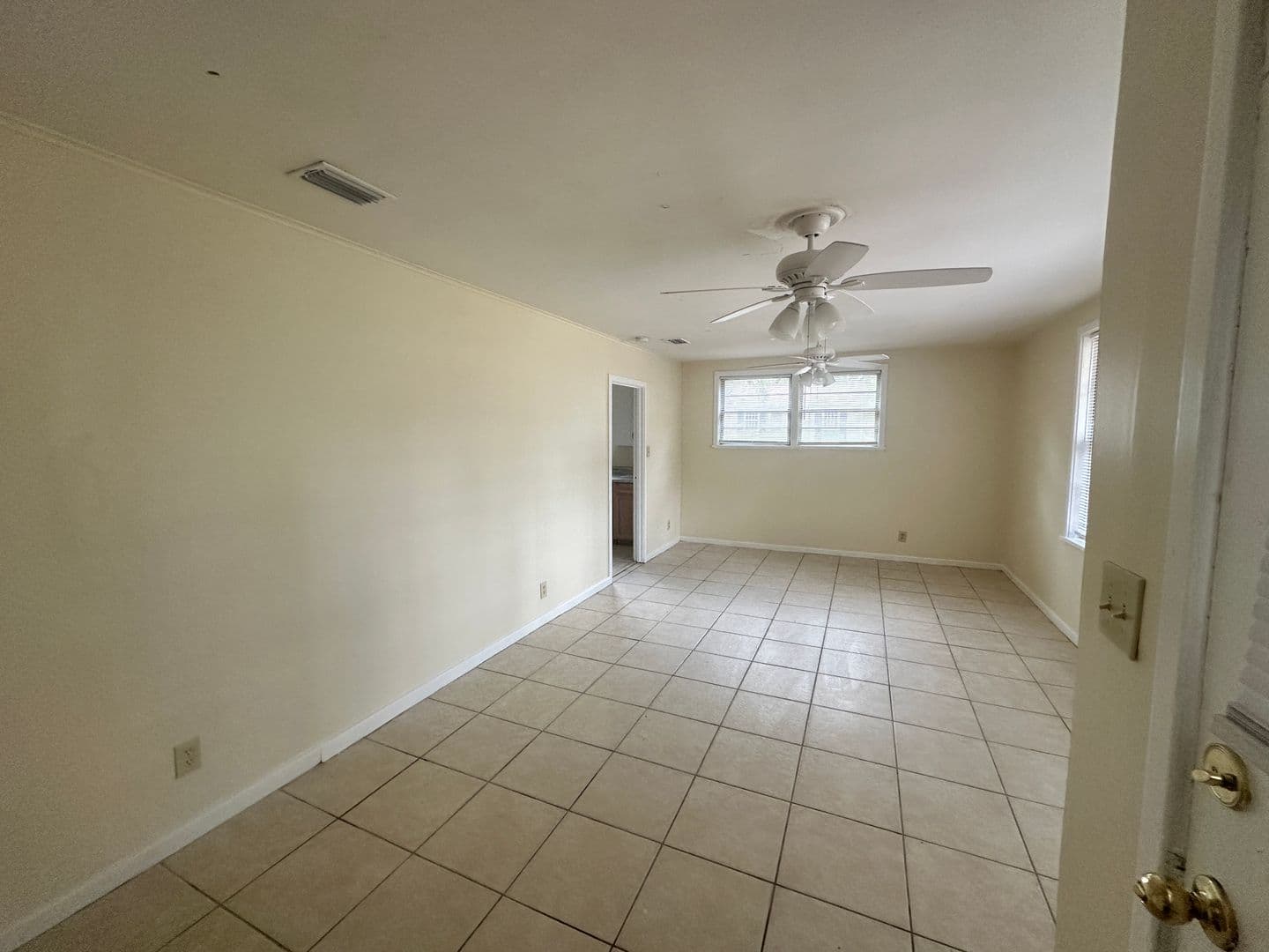 Valdosta House: 813 E. Poplar Dr *