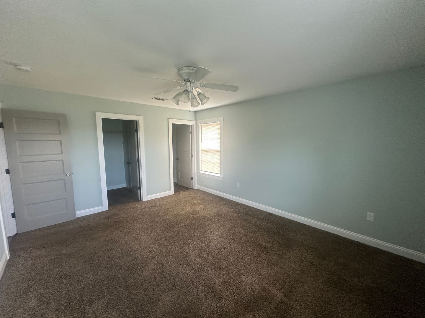 Hahira Apartment: 440 W. Stanfill St. * - 938 - B3