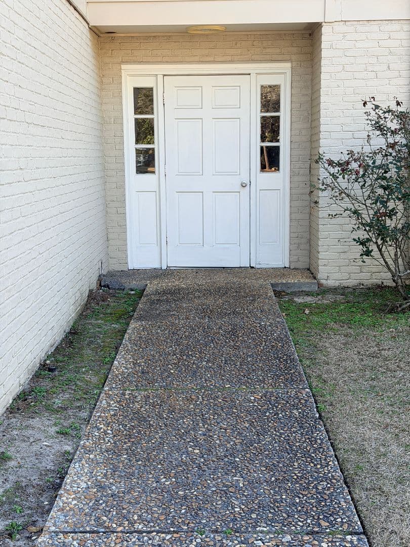 Valdosta Apartment: 1704 N Patterson St. * - #4