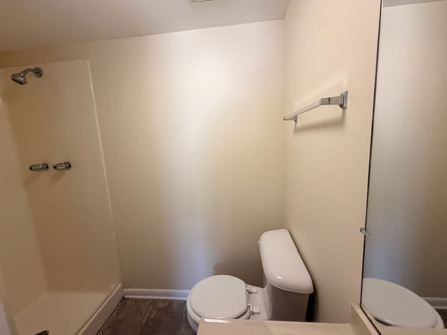 Remerton Apartment: 1603 Victory St