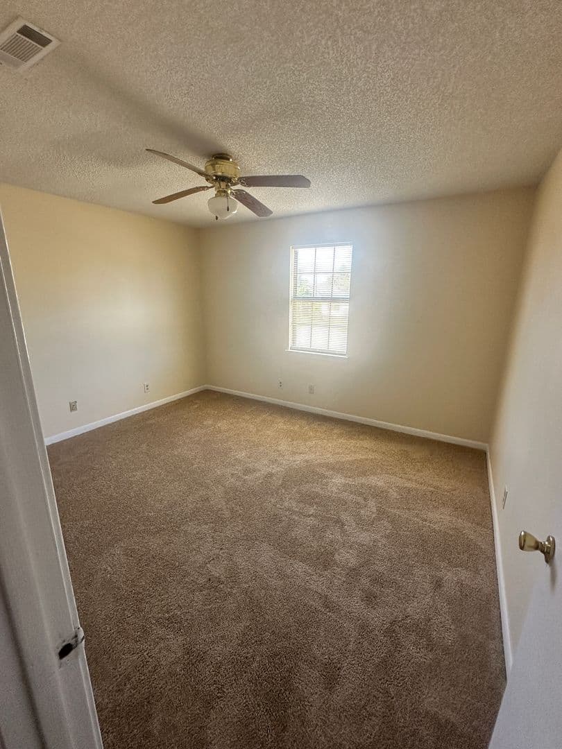 Remerton Apartment: 1603 Victory St
