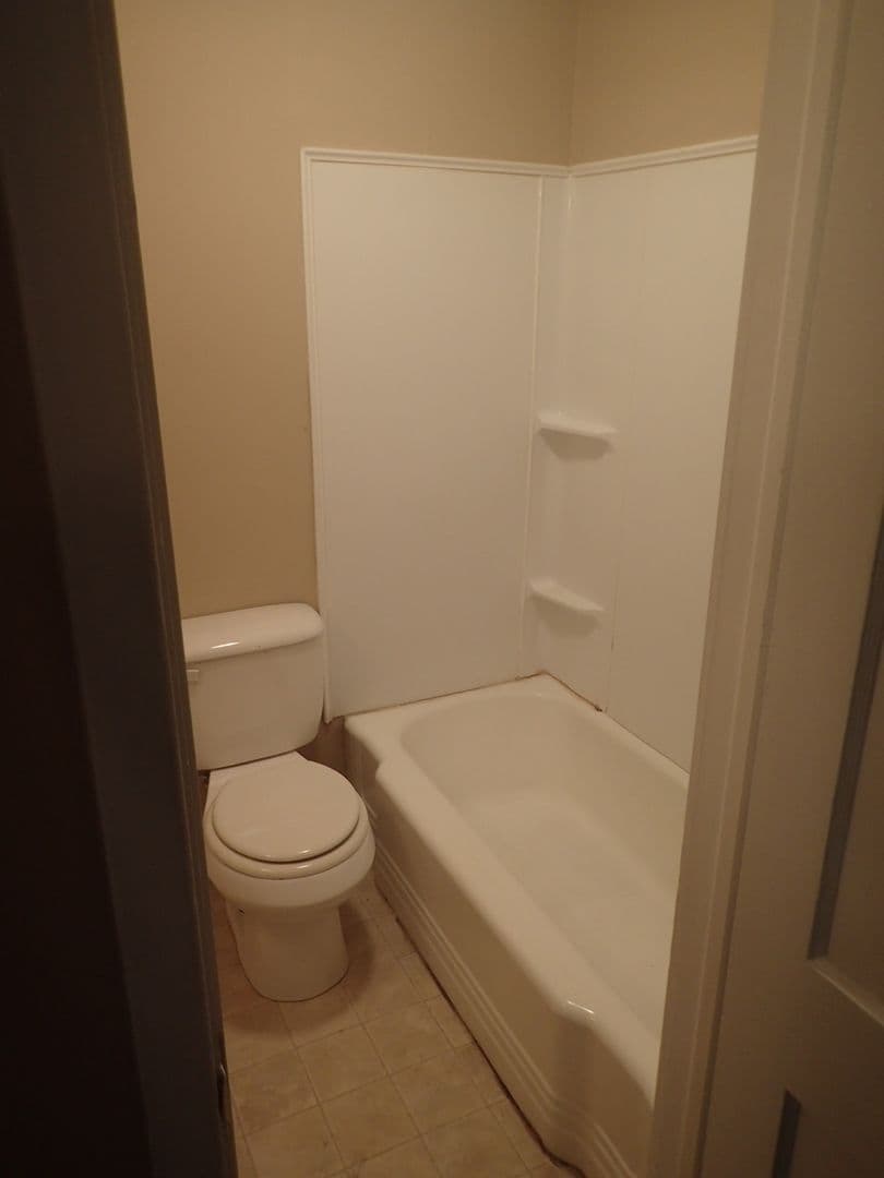Valdosta House: 1808 Charlton St
