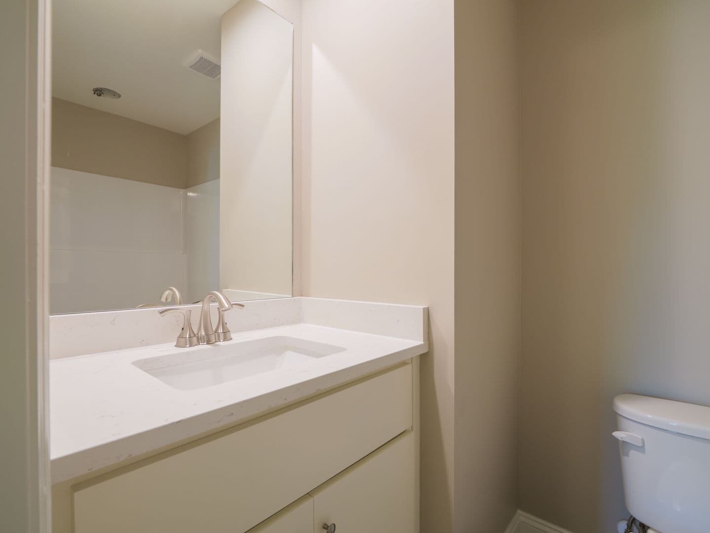 Sparks Apartment: 203 S. Goodman St*