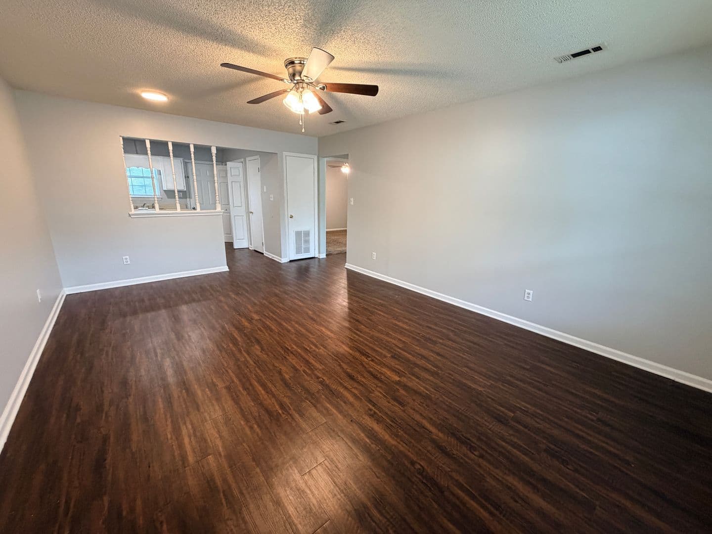 Hahira Apartment: 415 S. Hagan Bridge Rd. * - F11
