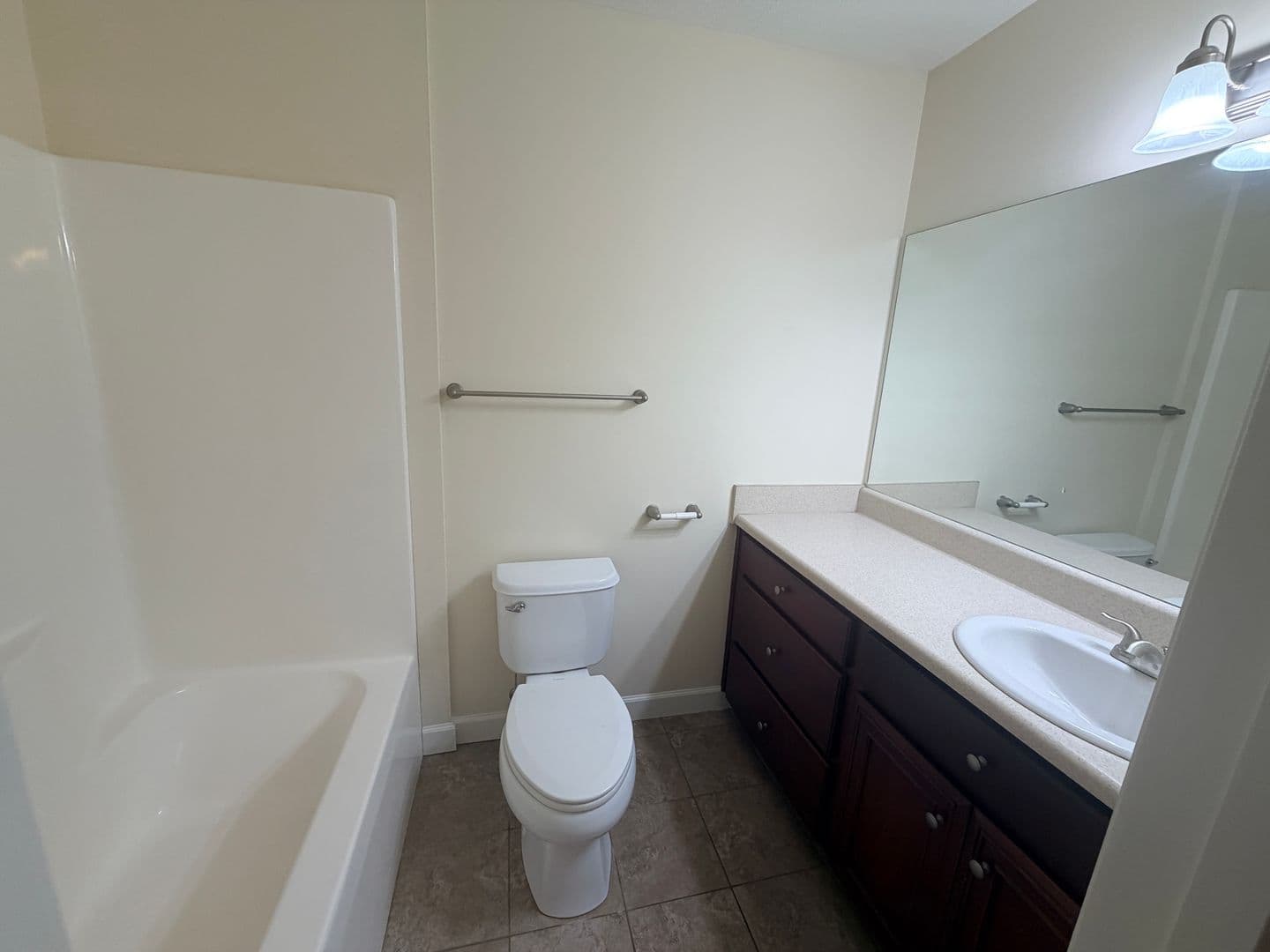 Valdosta Apartment: 1704 N Patterson St. * - #8
