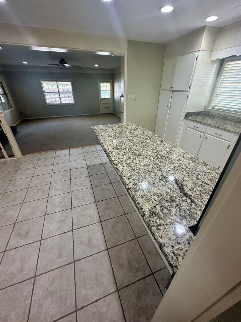 Valdosta House: 4742 Cat Creek Rd *