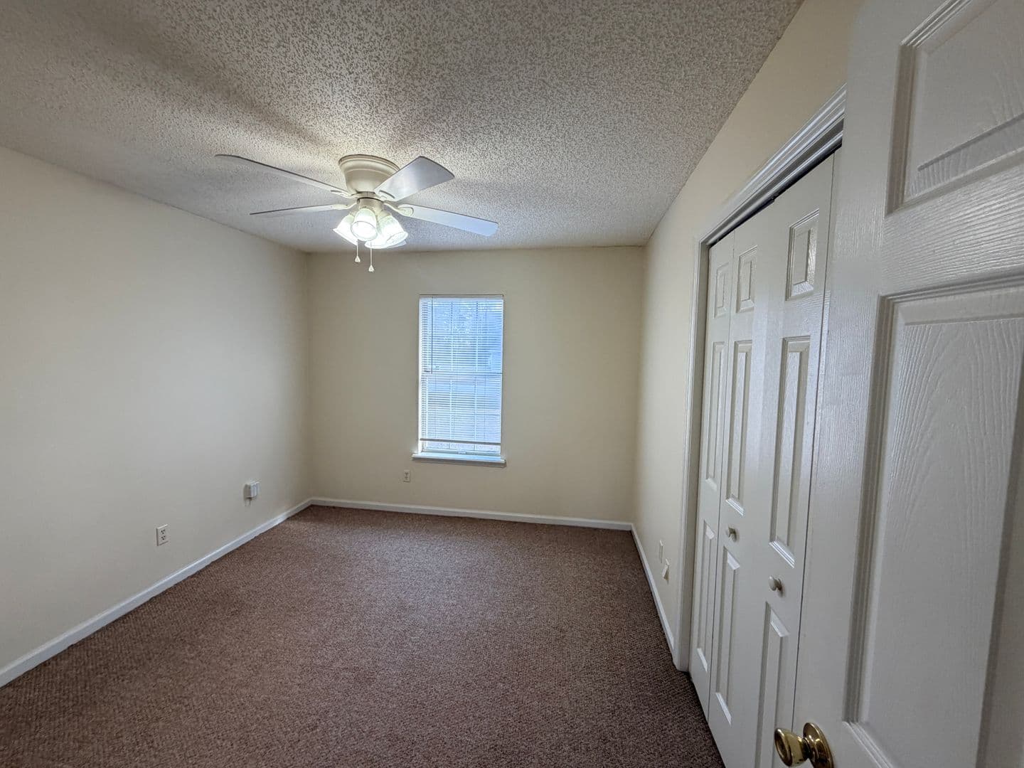 Valdosta House: 377 Pinedale Cir*