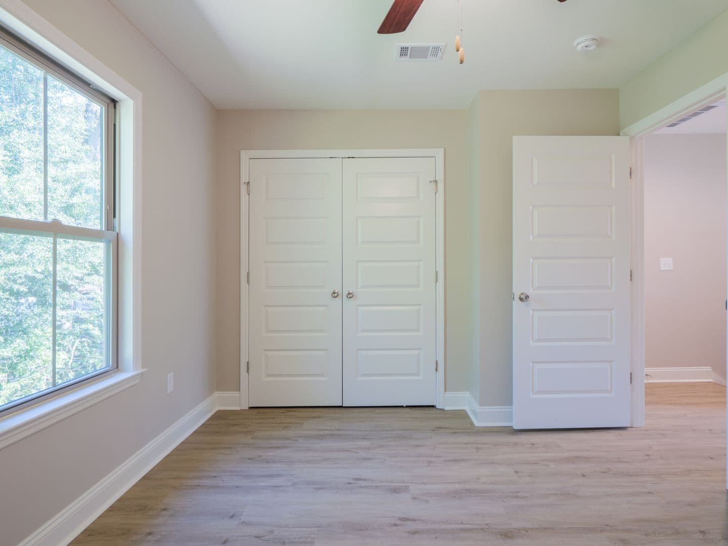 Sparks Apartment: 203 S. Goodman St*