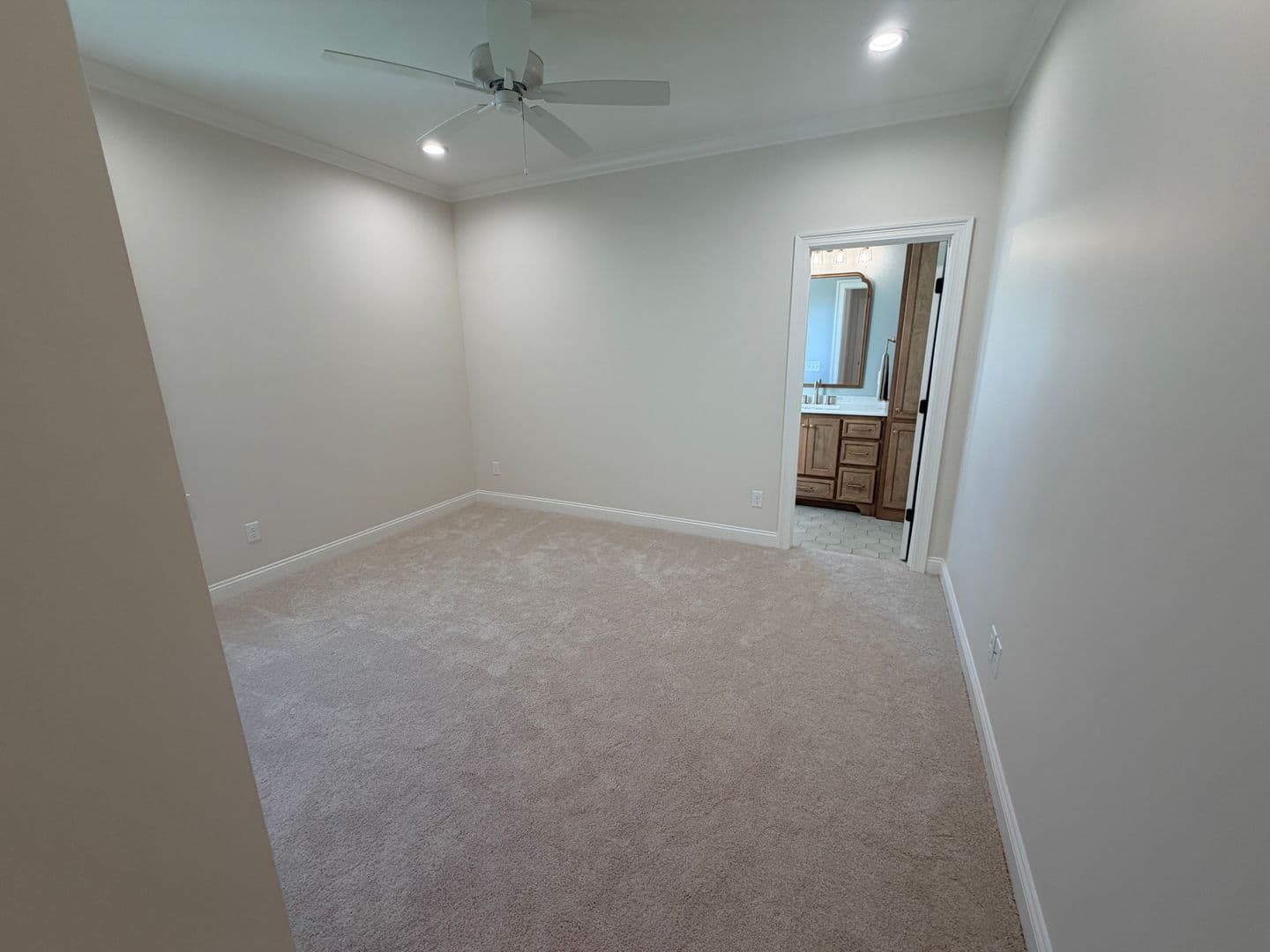 Lake Park House: 5635 Schoolhouse Pond Rd. *